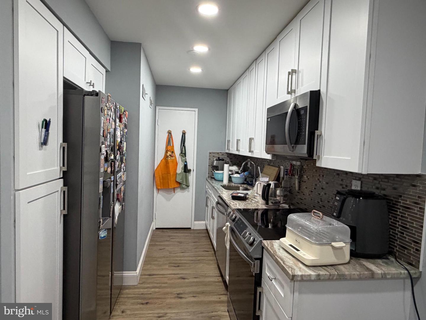 7600 E Roosevelt Blvd #204 Property Photo 10