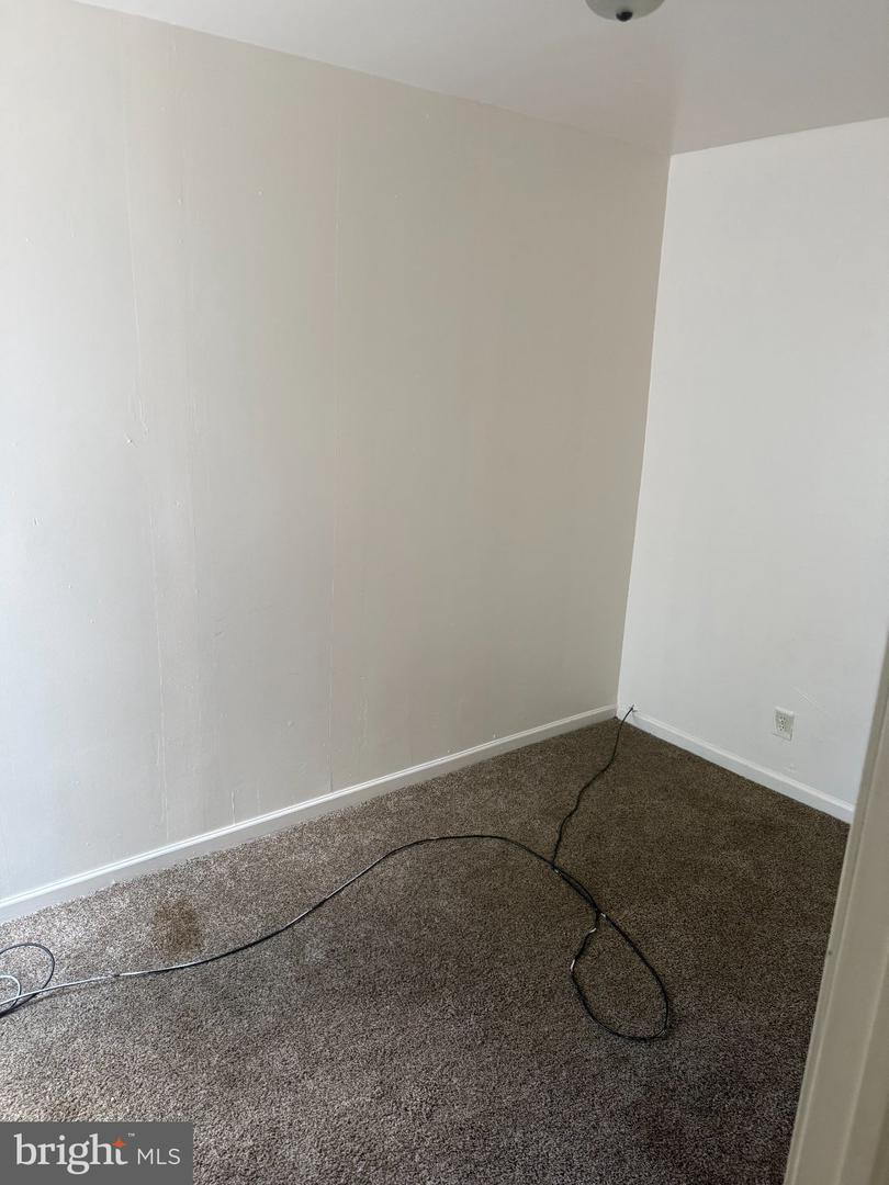 1908 E Birch St Property Photo 4