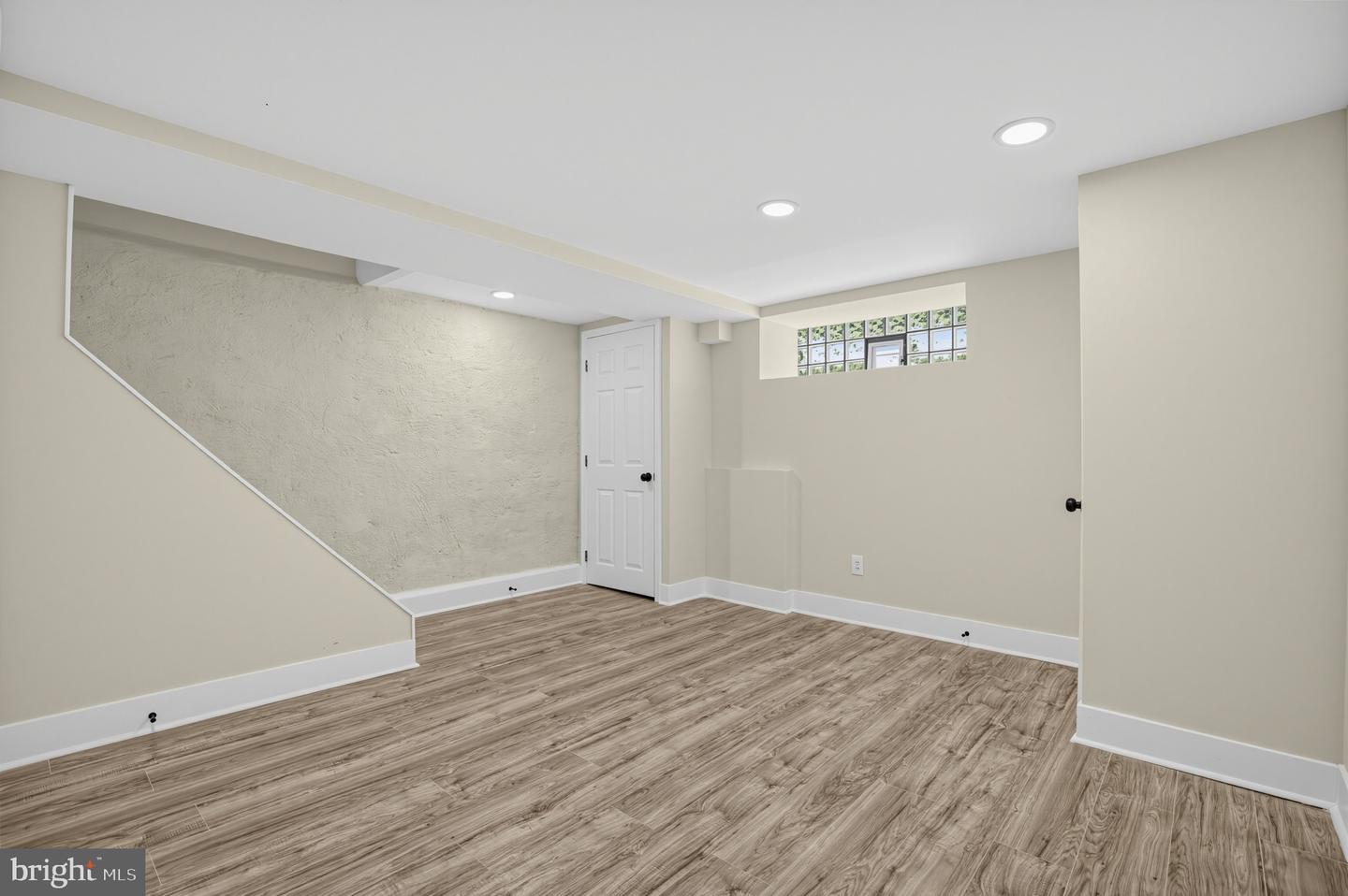 4637 Shelbourne St Property Photo 22