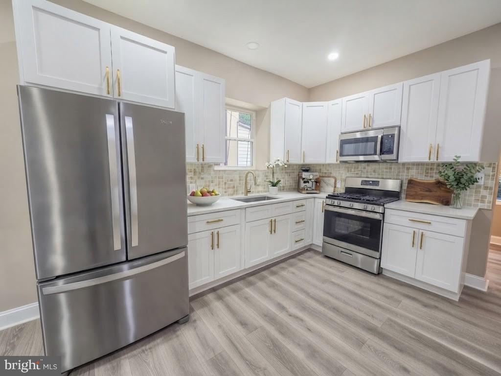 1666 Conklin St Property Photo 7