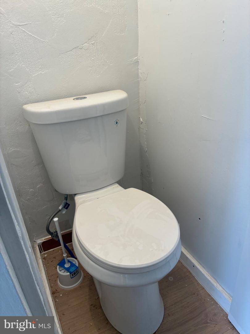 2432 Tulip St Property Photo 5