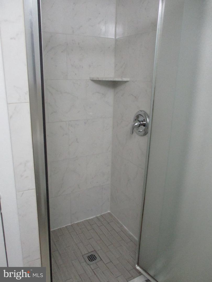 1537 Stoney Ln #b Property Photo 13