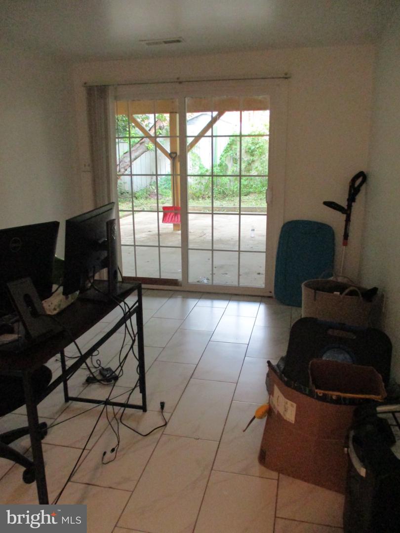 1537 Stoney Ln #b Property Photo 14