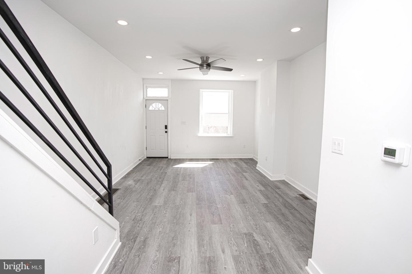 1721 W Lippincott St Property Photo 3