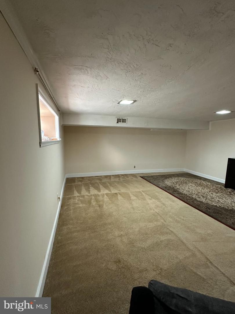 2025 Napfle Ave Property Photo 28