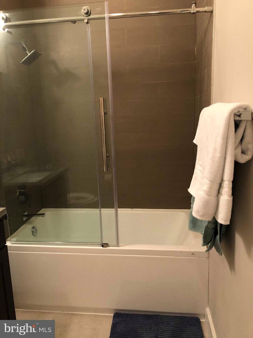 1636 Ridge Ave #2 Property Photo 5