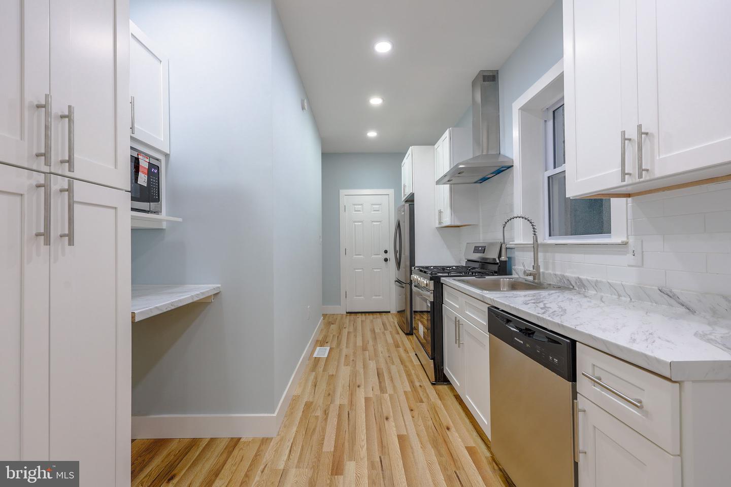5722 Malcolm St Property Photo 19
