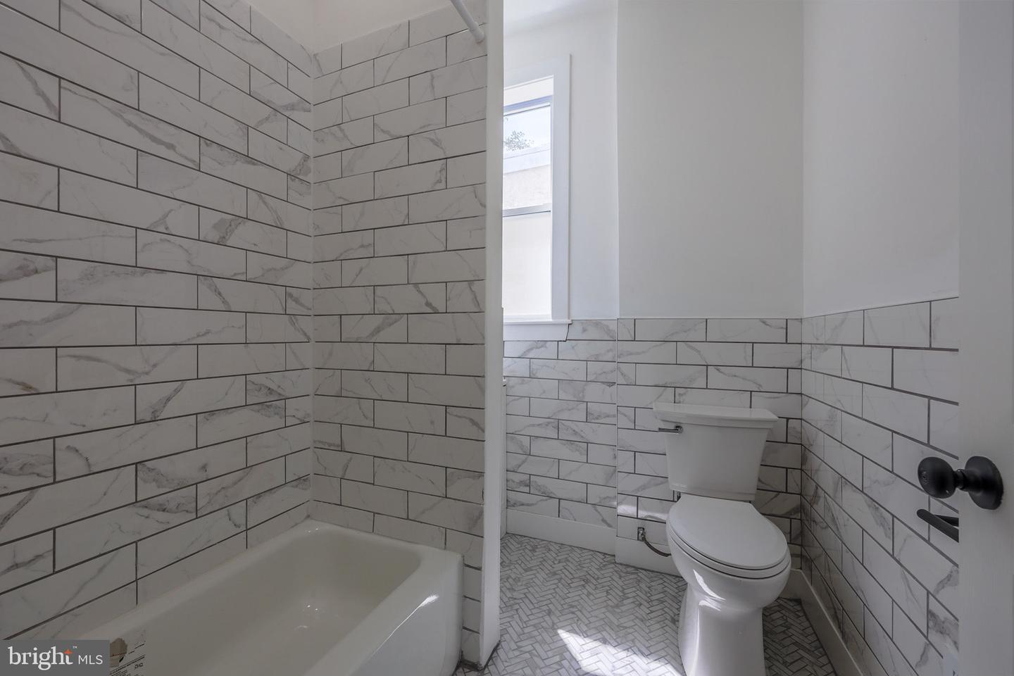 5722 Malcolm St Property Photo 24