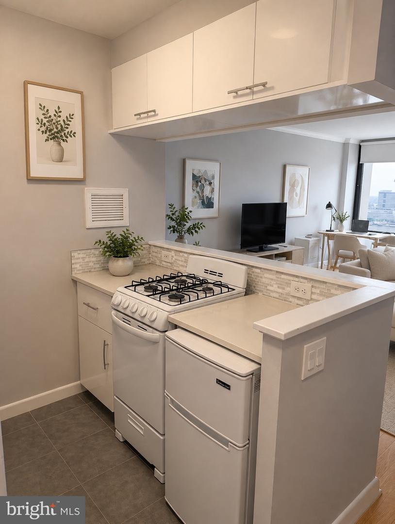 200 Locust St #25en Property Photo 2
