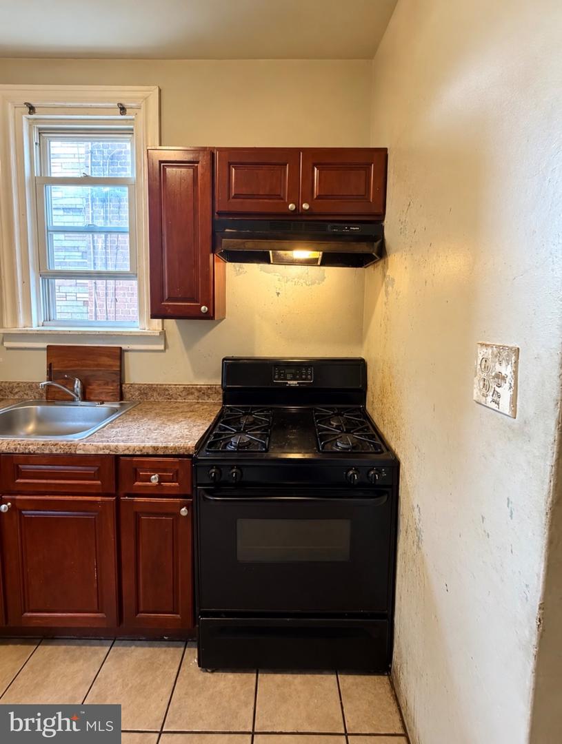 862 Granite St Property Photo 7