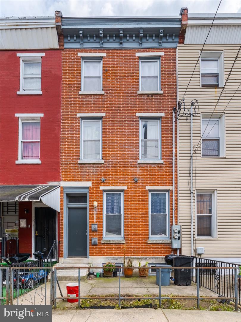 1812 W MASTER ST Property Photo 1