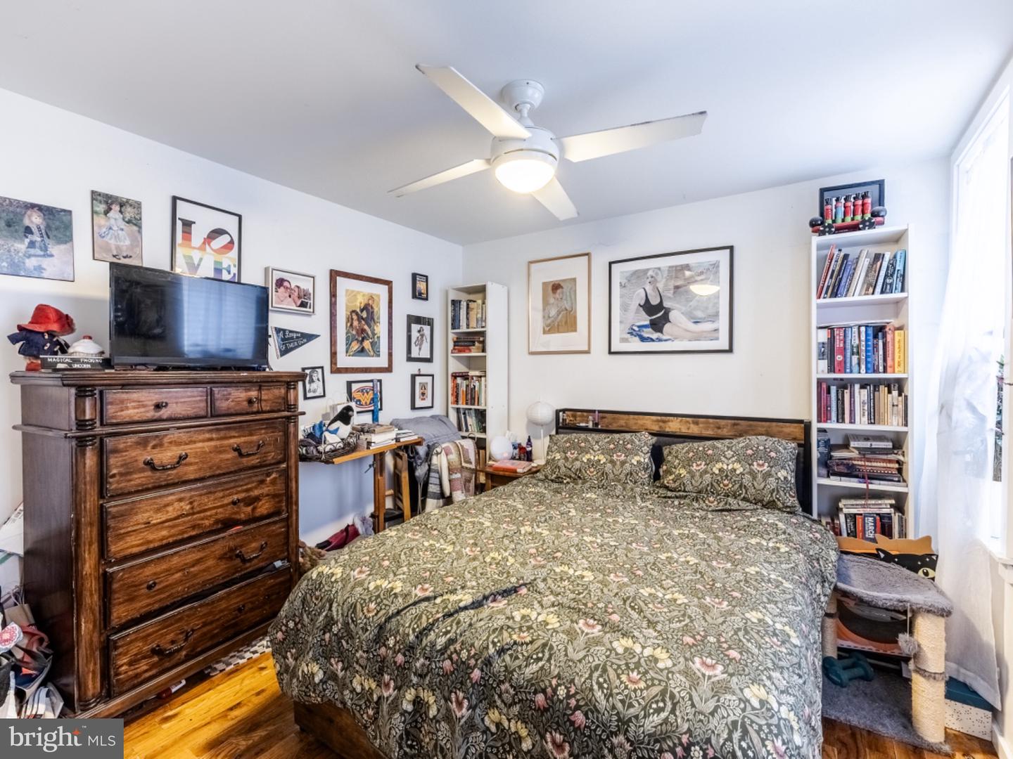 1812 W Master St Property Photo 3