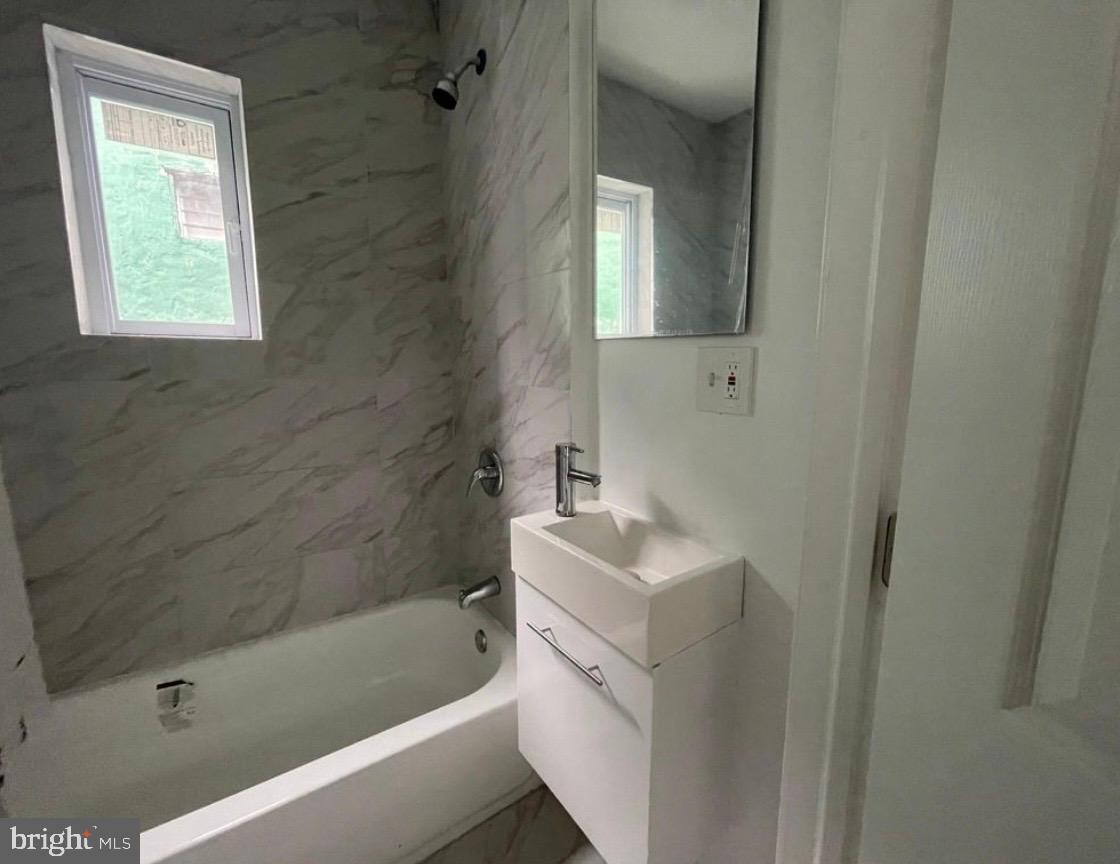 2731 N Darien St #2 Property Photo 11