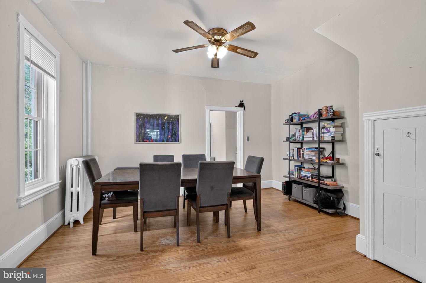 592 Martin St Property Photo 7