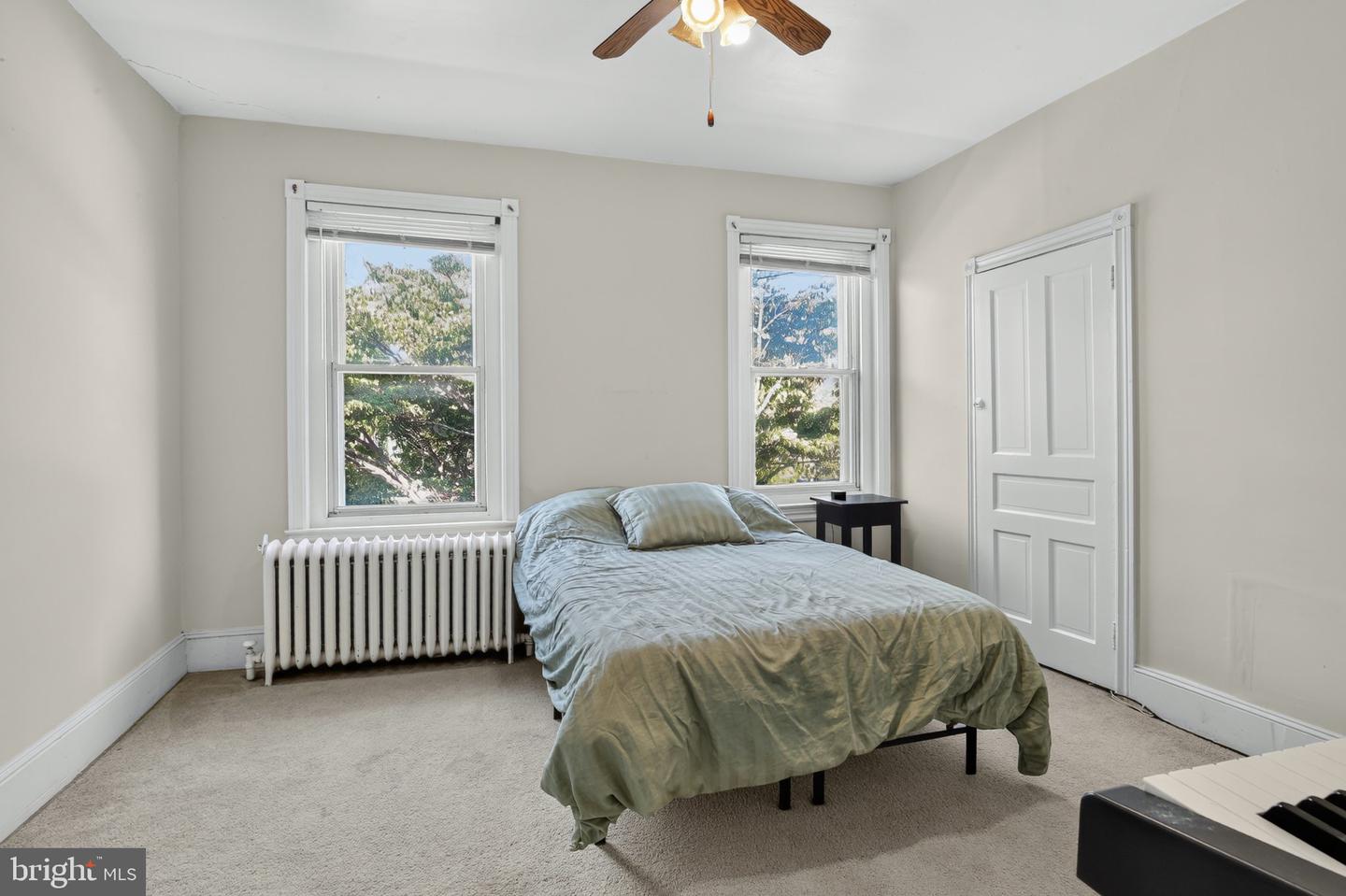 592 Martin St Property Photo 28