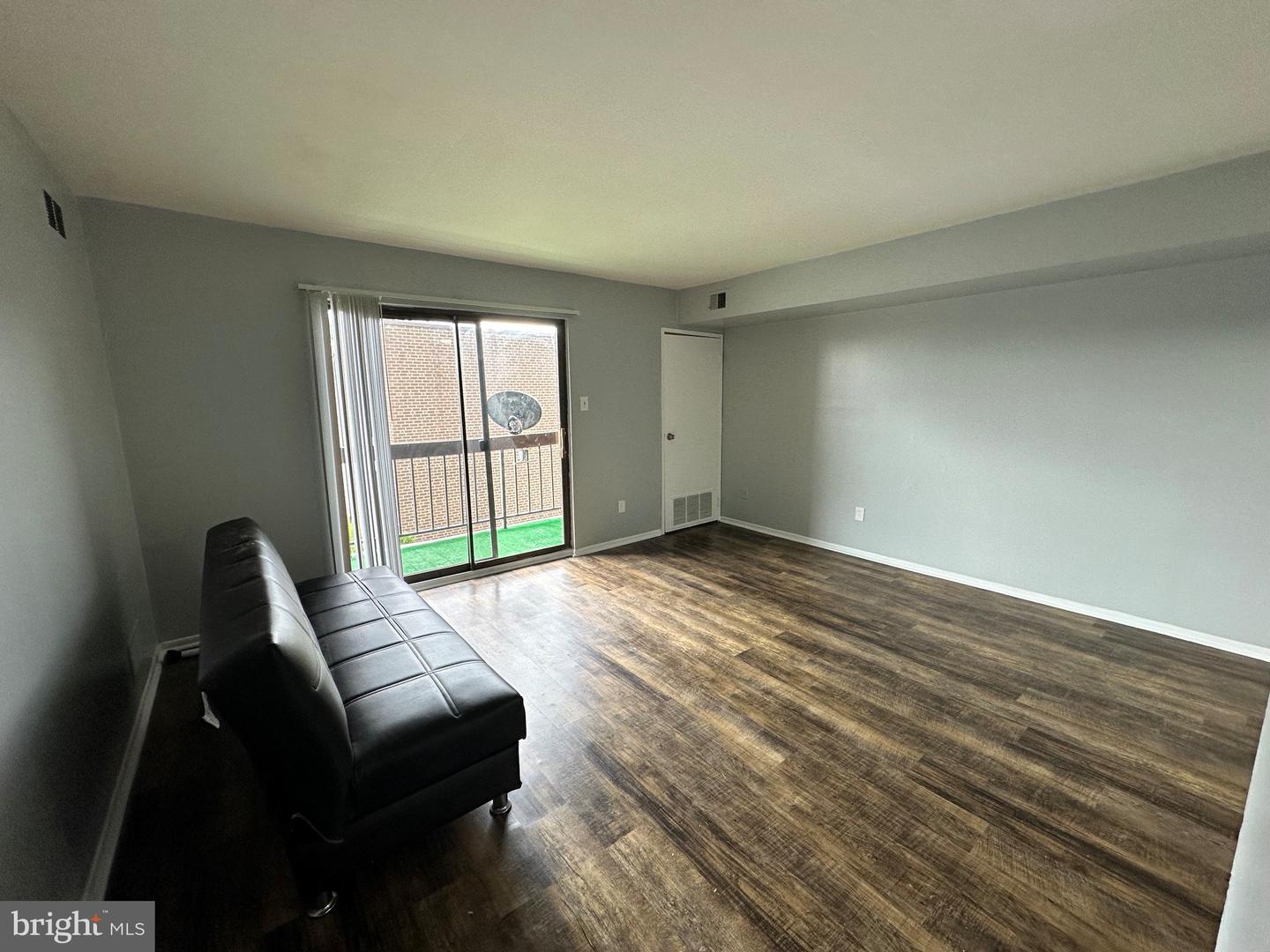 2727-00 Rhawn St #42b Property Photo 2