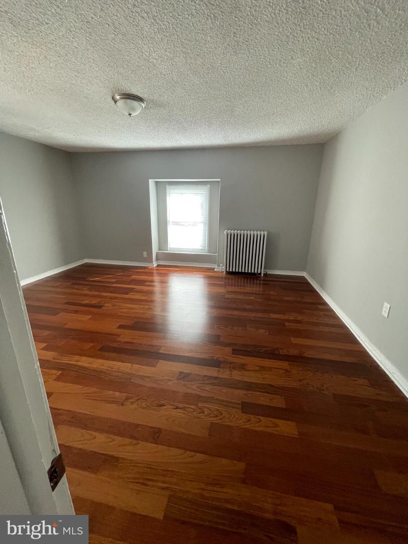 4628 Penn St Property Photo 3