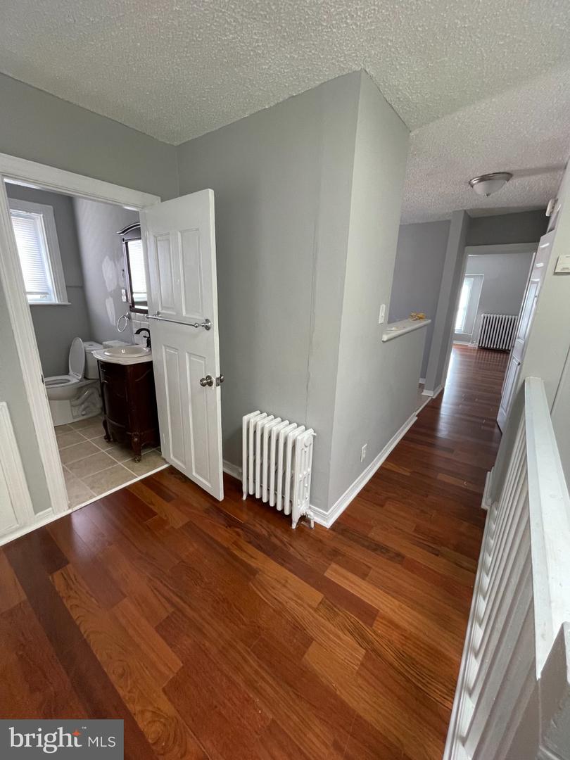 4628 Penn St Property Photo 10