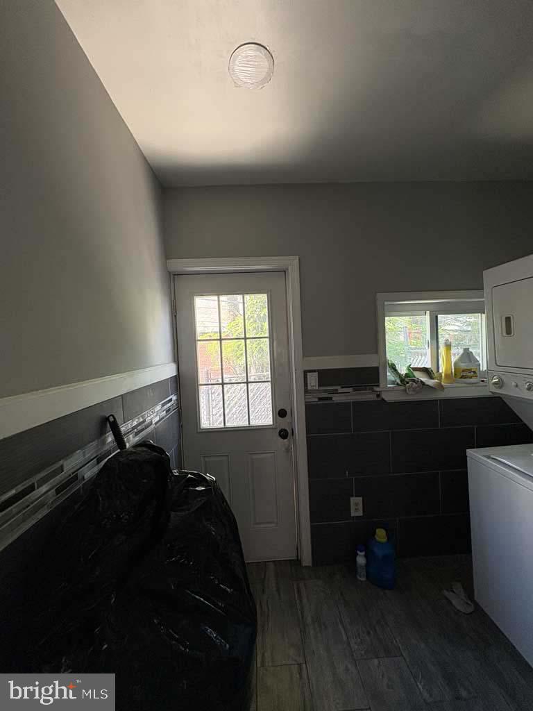3070 Braddock St Property Photo 32
