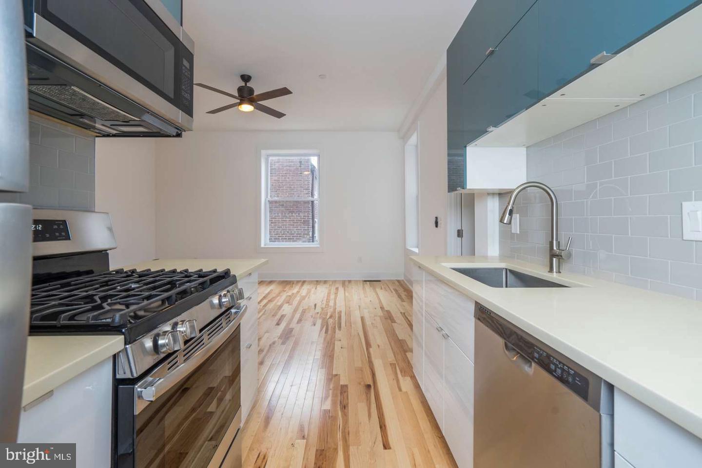 4813-15 Chester Ave Property Photo 3