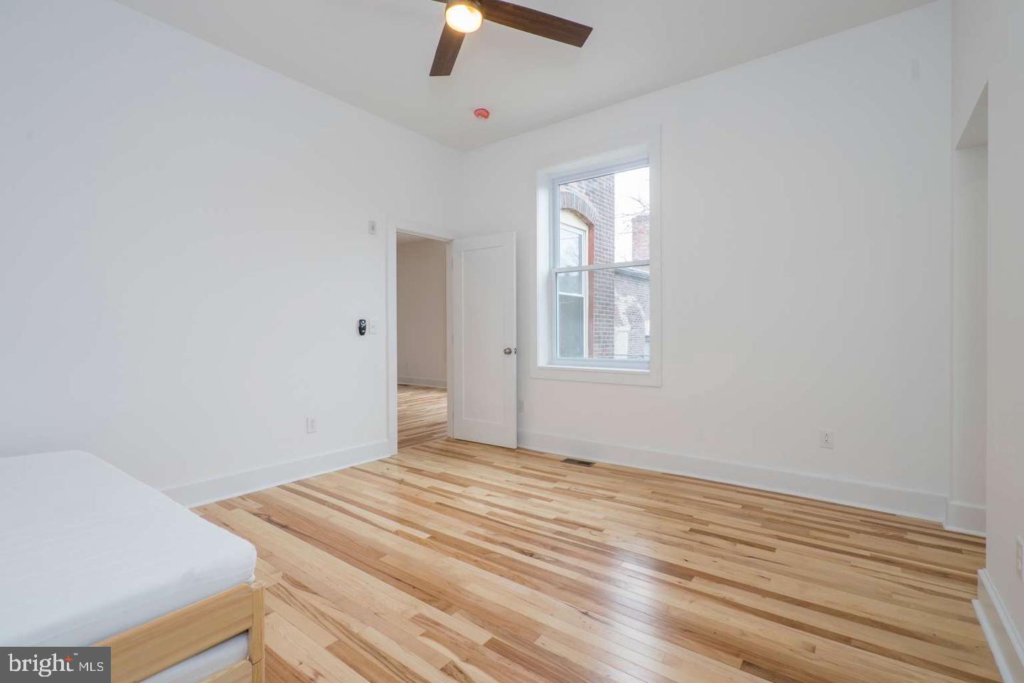 4813-15 Chester Ave Property Photo 7