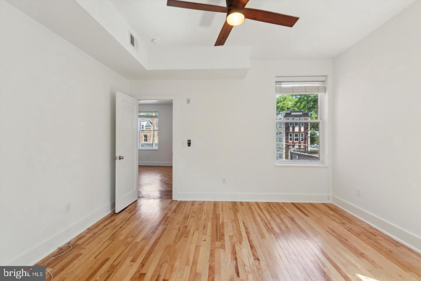 4813-15 Chester Ave Property Photo 9