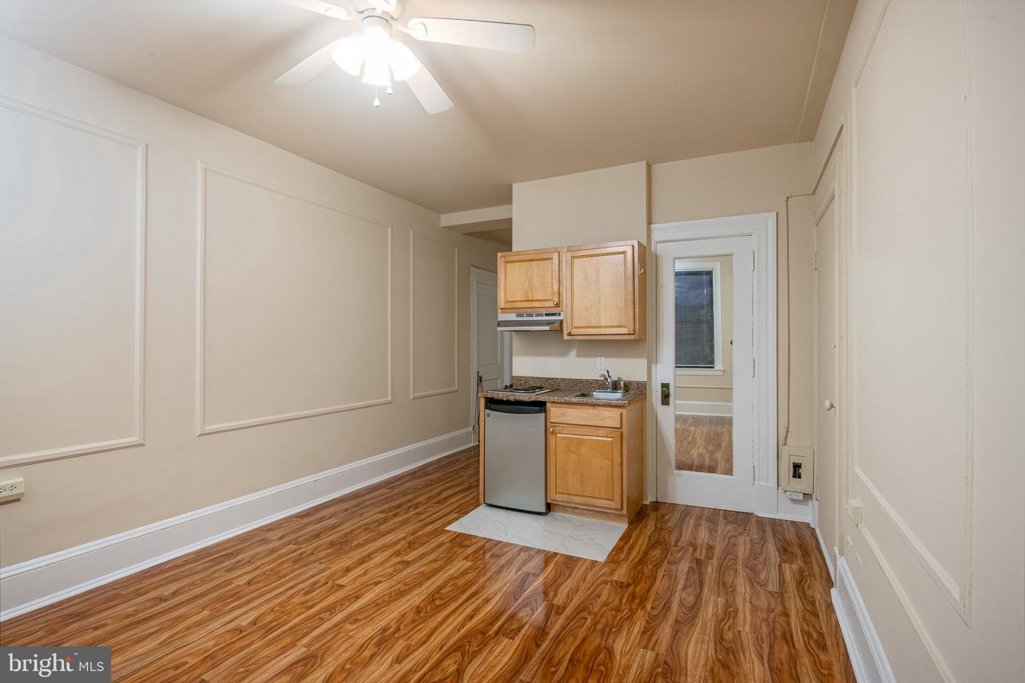 1324 Locust St #424 Property Photo 8