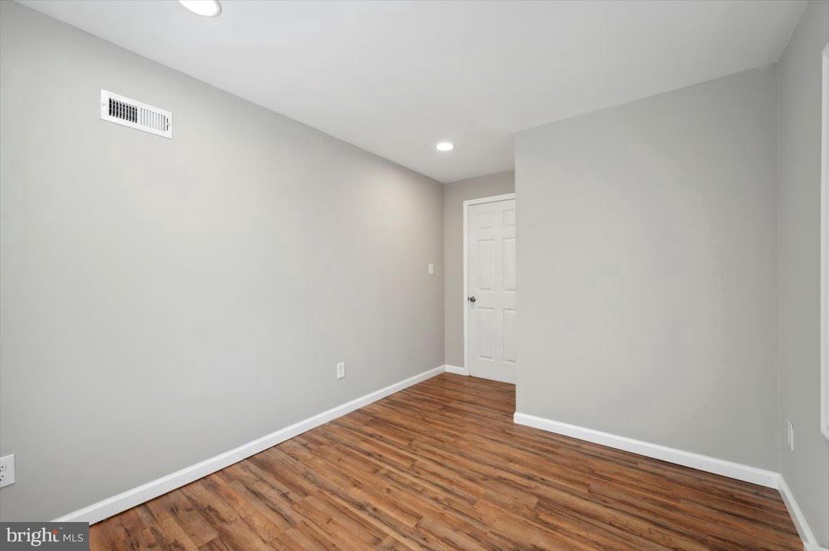 2242 E Allegheny Ave Property Photo 5