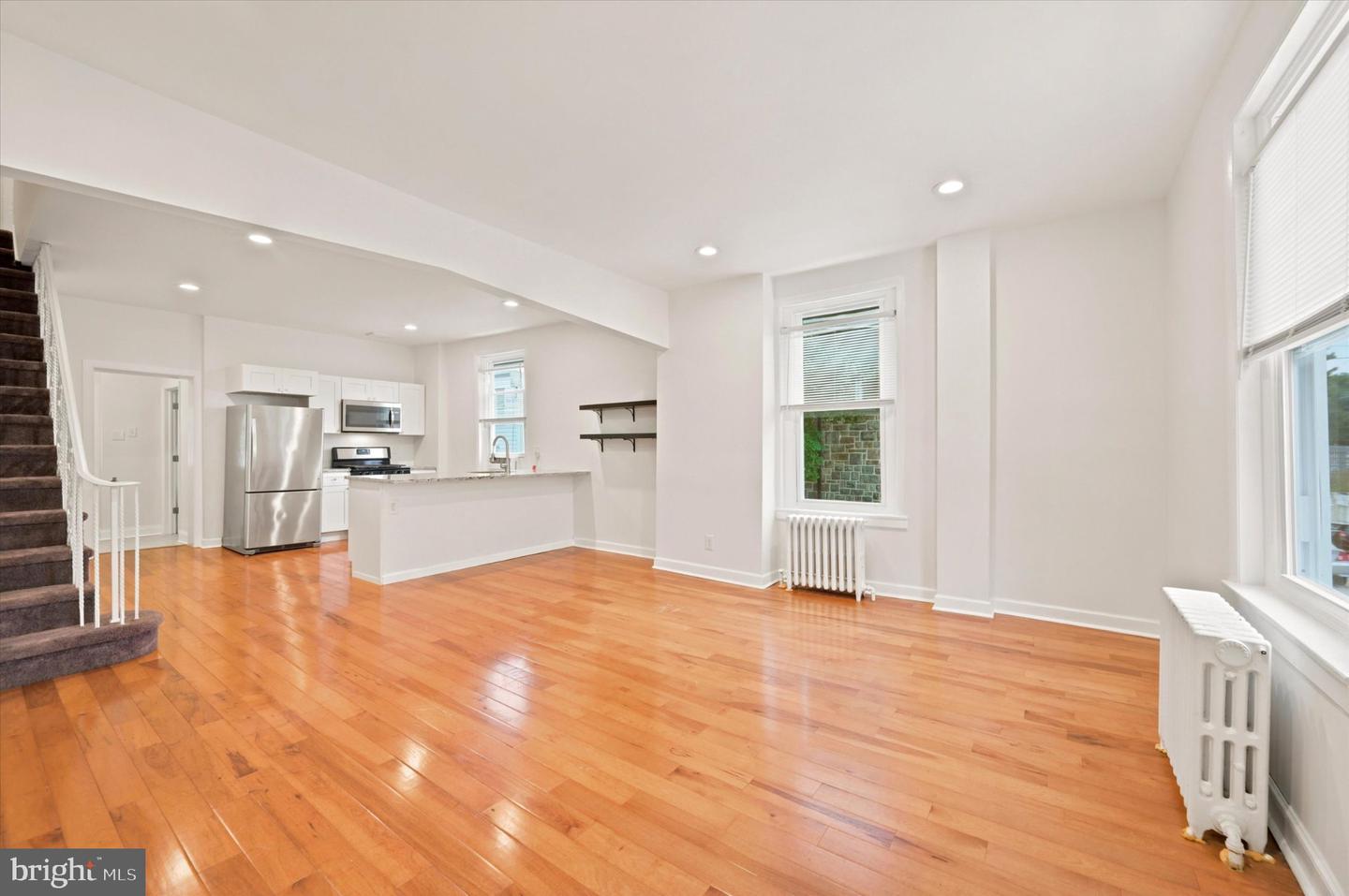 114 W Salaignac St Property Photo 3