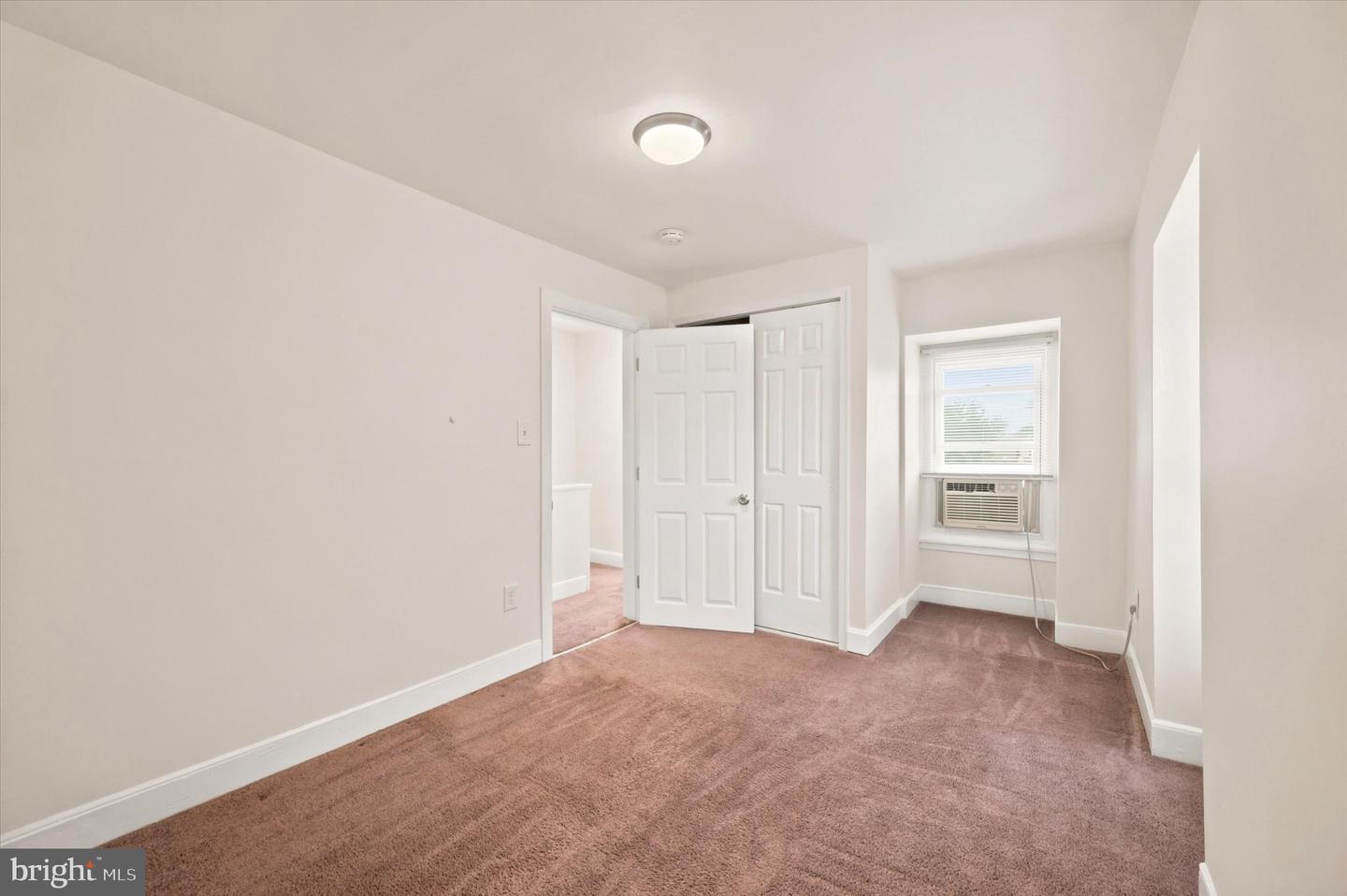 114 W Salaignac St Property Photo 17