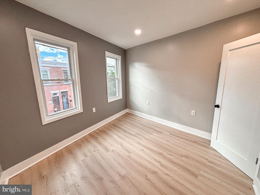 2529 Collins St Property Photo 9