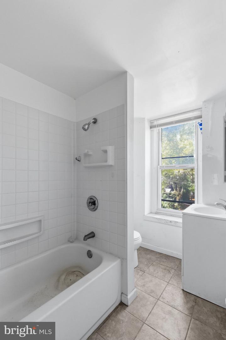 5721 Morris St #303 Property Photo 15