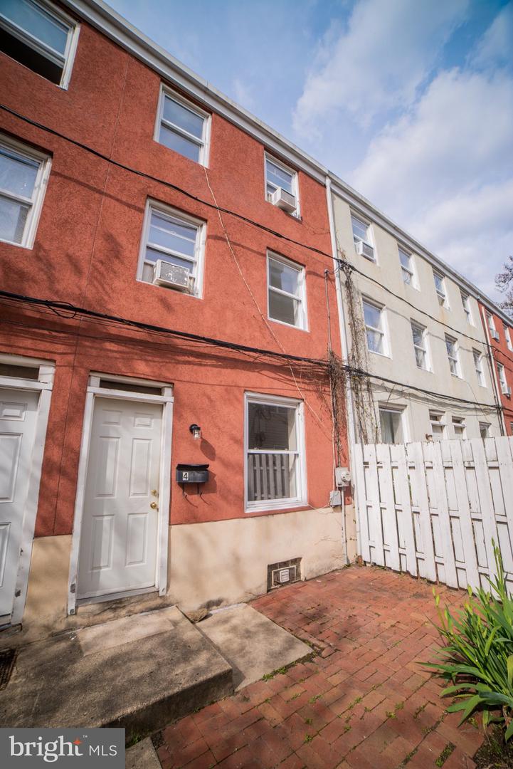 1305 N Lawrence St #6 Property Photo 2