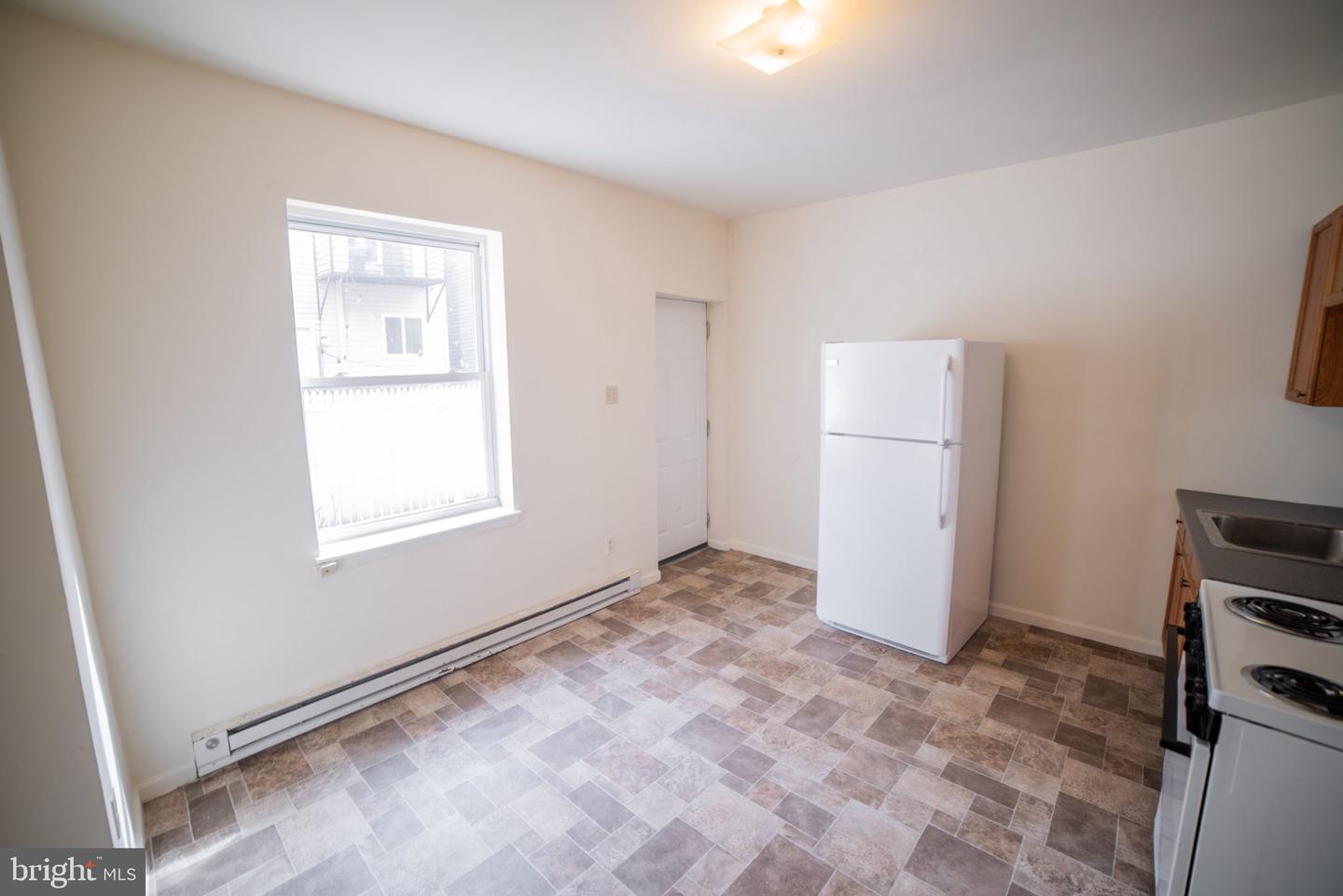 1305 N Lawrence St #6 Property Photo 4