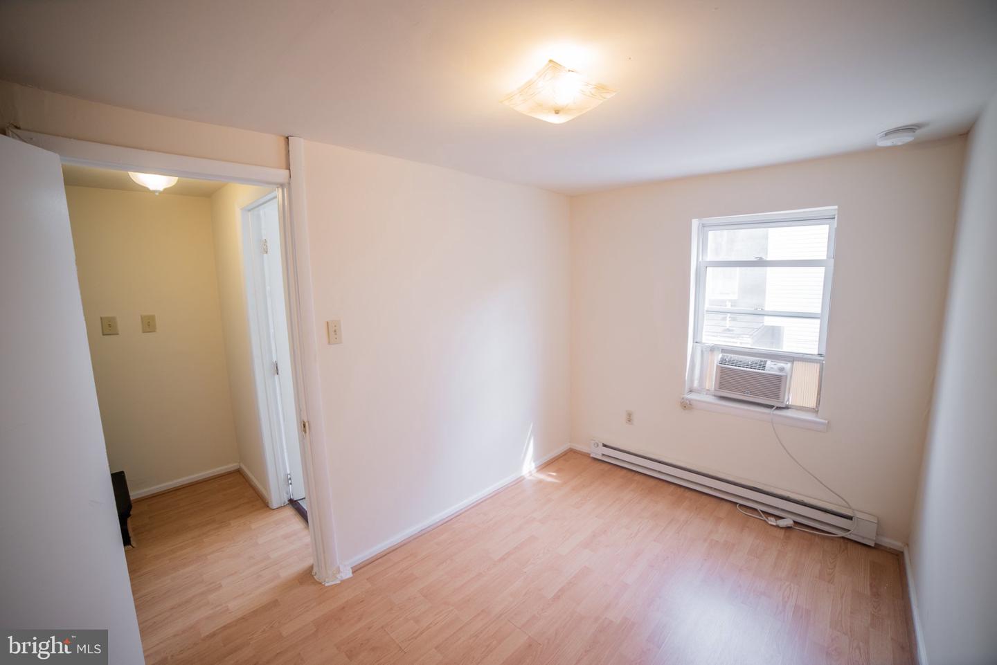 1305 N Lawrence St #6 Property Photo 6