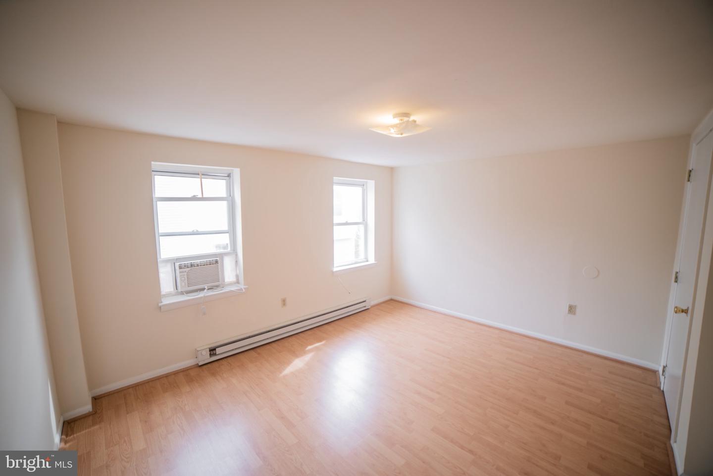 1305 N Lawrence St #6 Property Photo 10