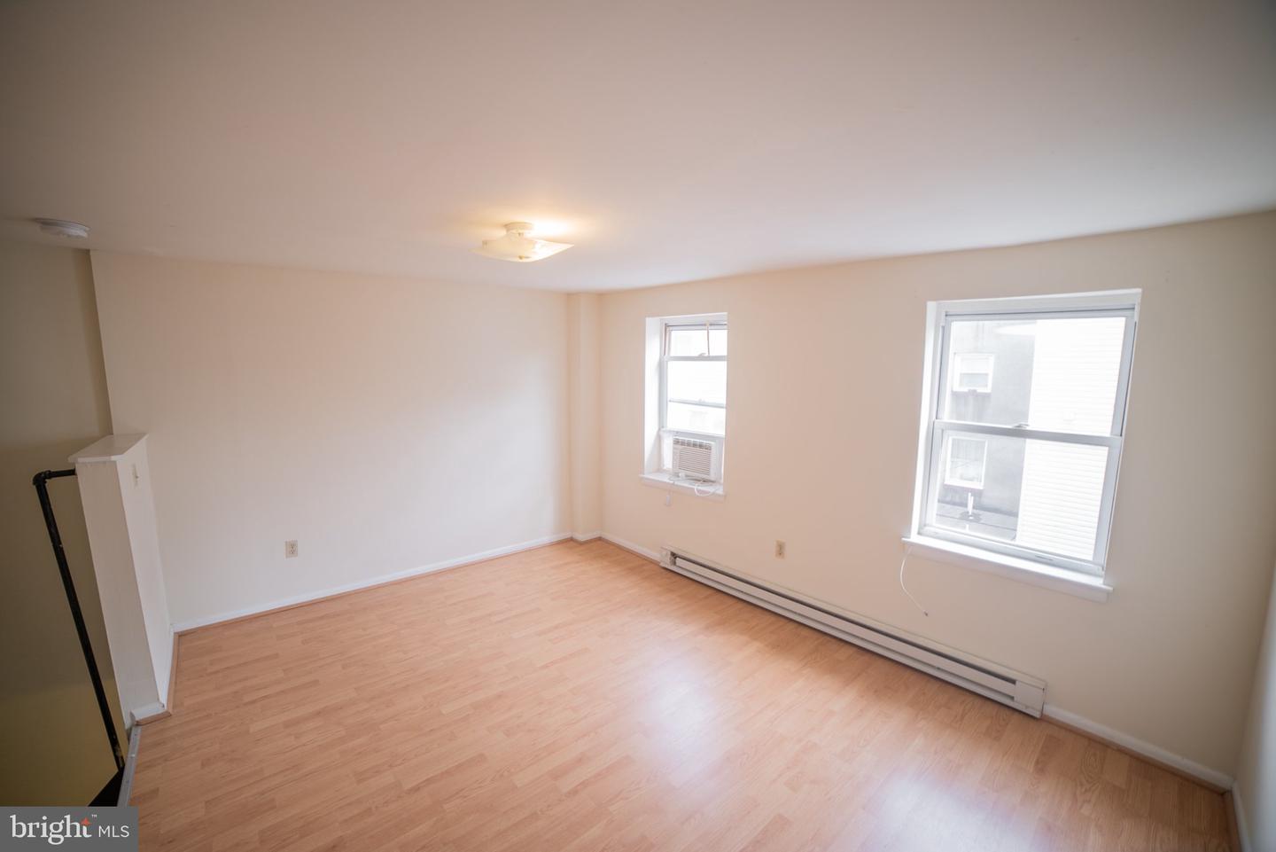 1305 N Lawrence St #6 Property Photo 11