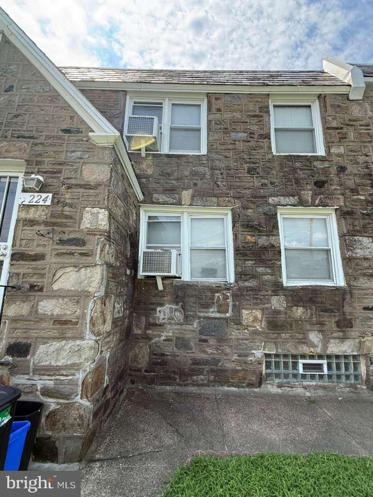 3224 Tyson Ave Property Photo 1