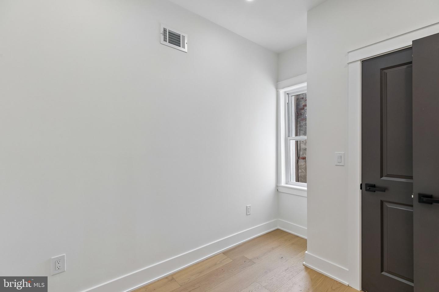 1652 S Lecount St Property Photo 29
