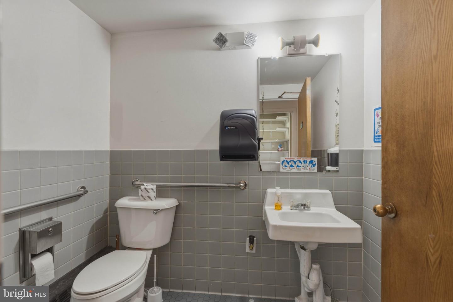 2721 N 5th St Property Photo 9