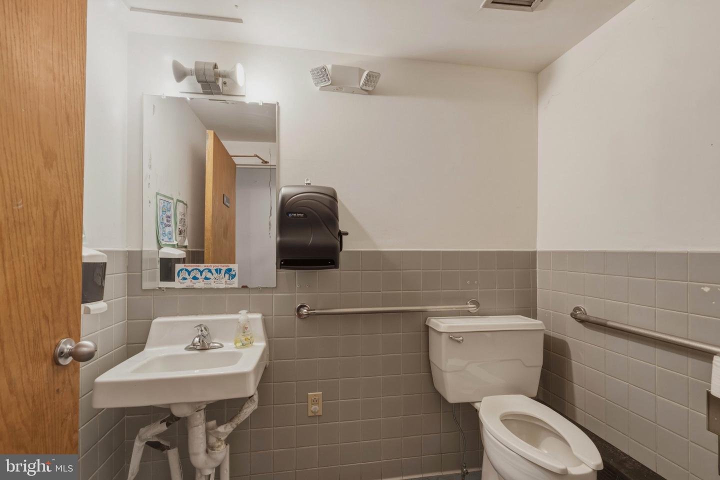 2721 N 5th St Property Photo 10