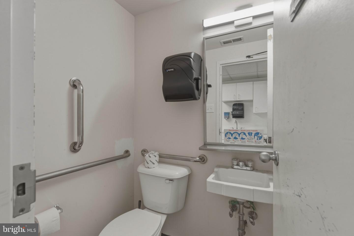 2721 N 5th St Property Photo 28