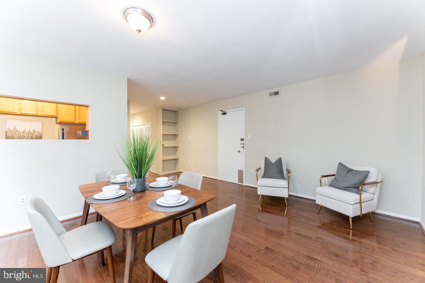 135 S 19th St #1607-08 Property Photo 4