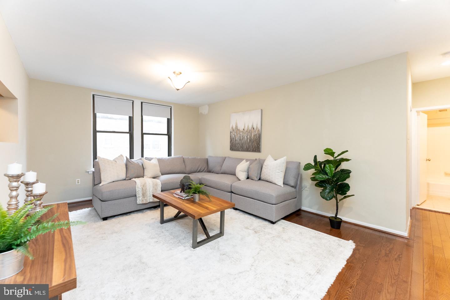 135 S 19th St #1607-08 Property Photo 9