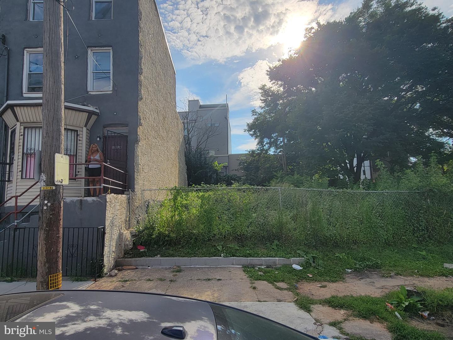 1812 E LEHIGH AVE Property Photo 1
