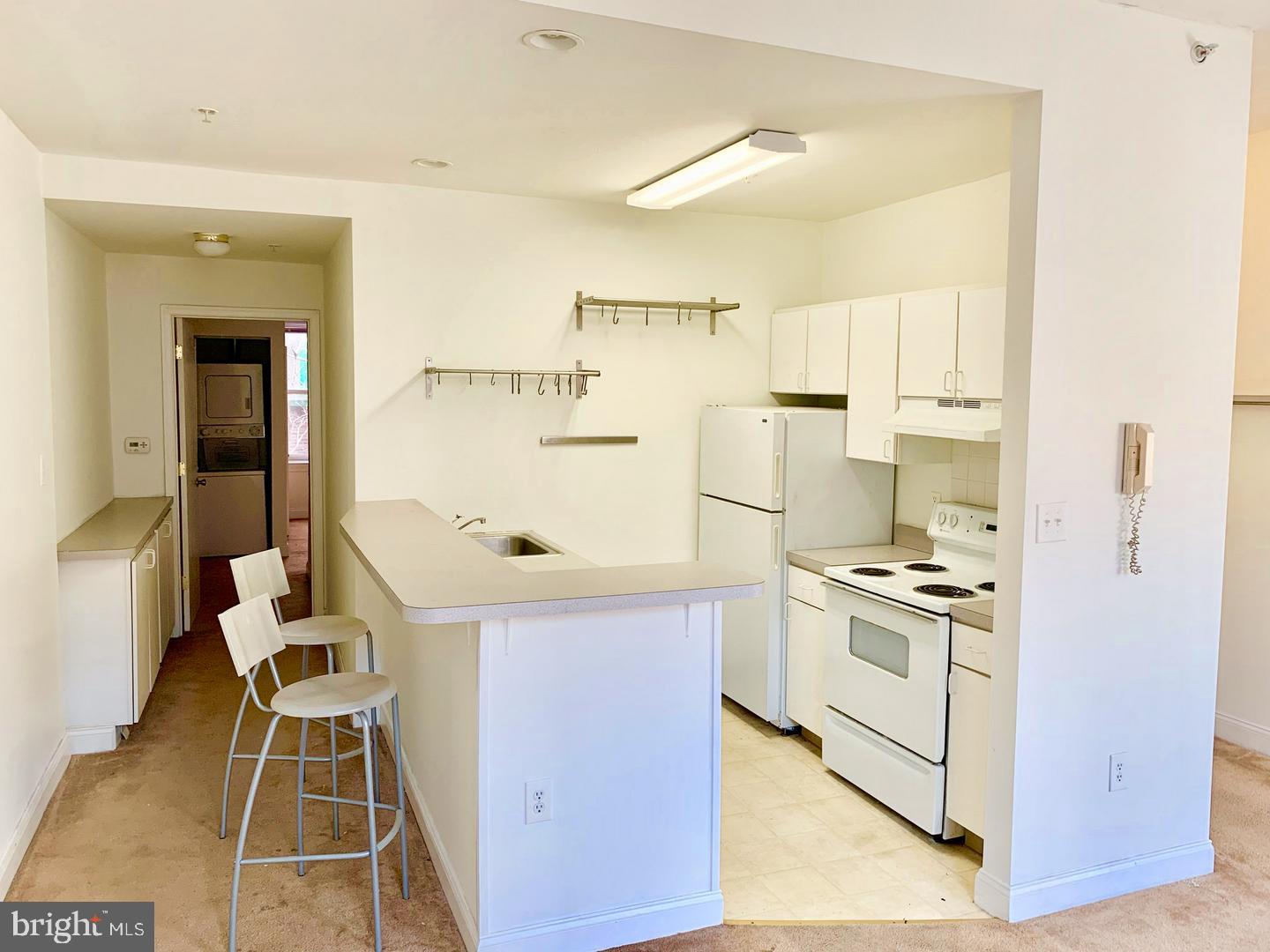 1211 Locust St #2f Property Photo 5
