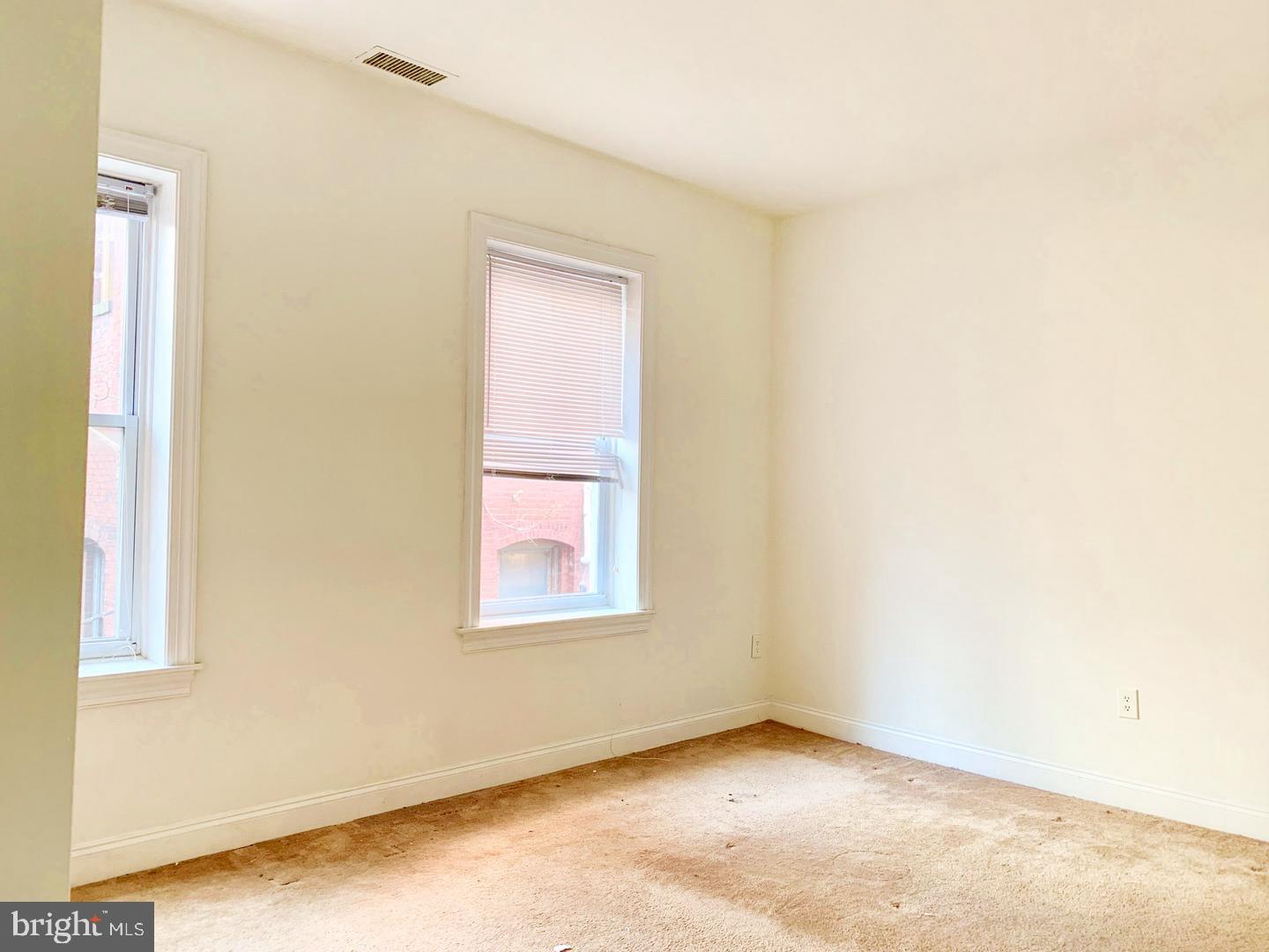 1211 Locust St #2f Property Photo 7