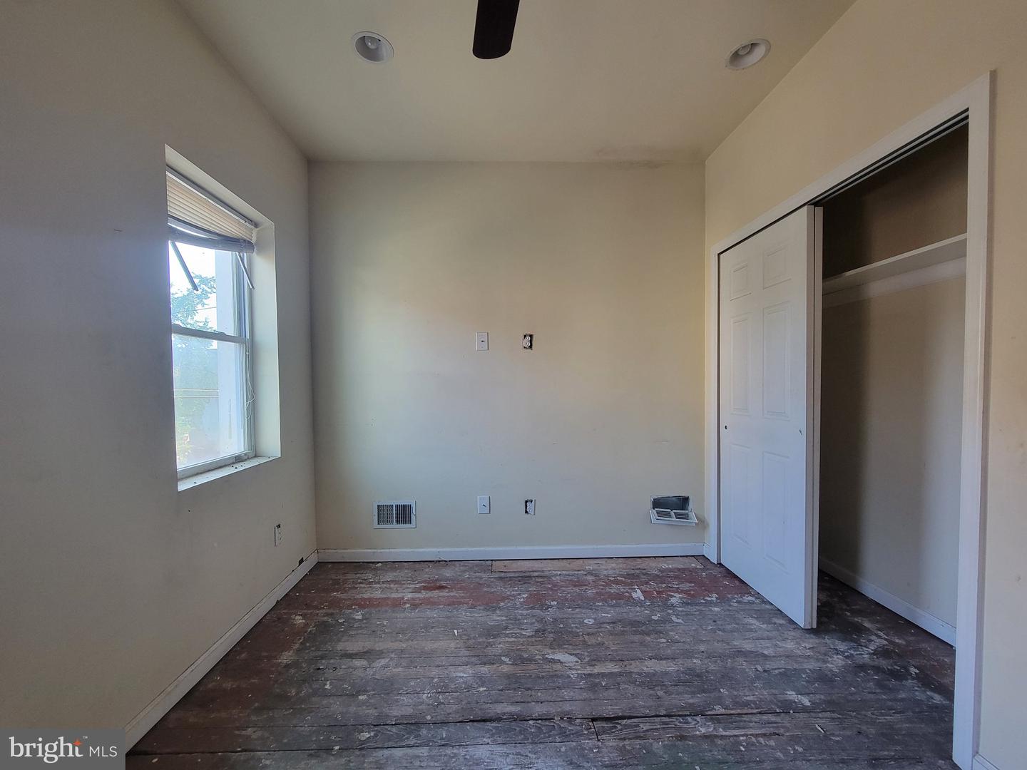 2604 Jasper St Property Photo 18