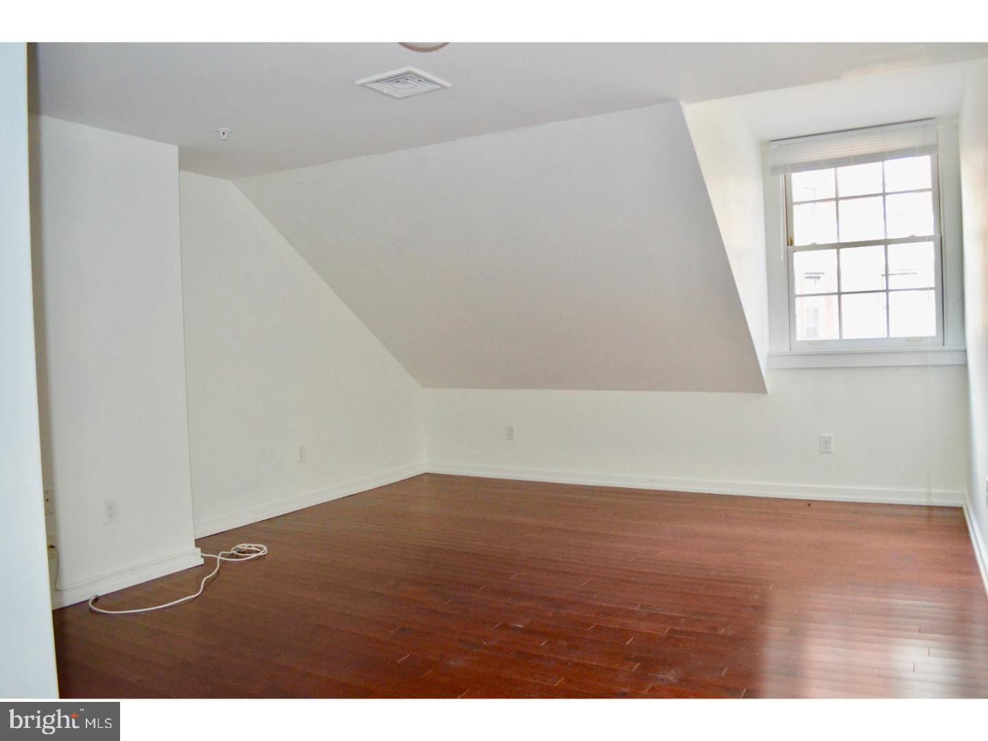 1300 Spruce St #3c Property Photo 9