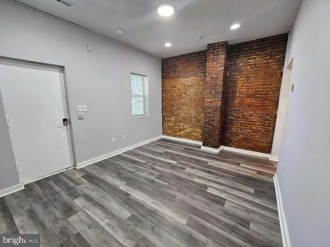 5331 Market St Property Photo 6
